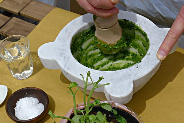 pesto making.jpg